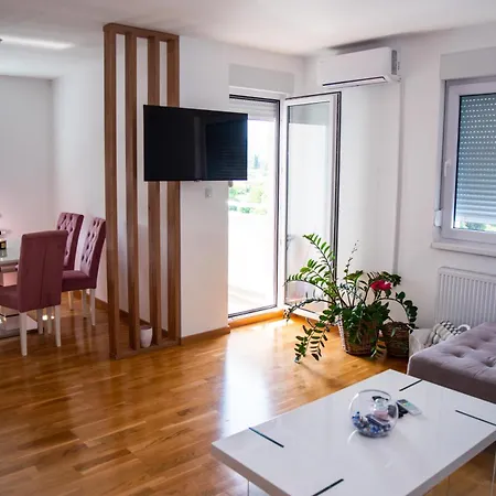 Milica Apartment *